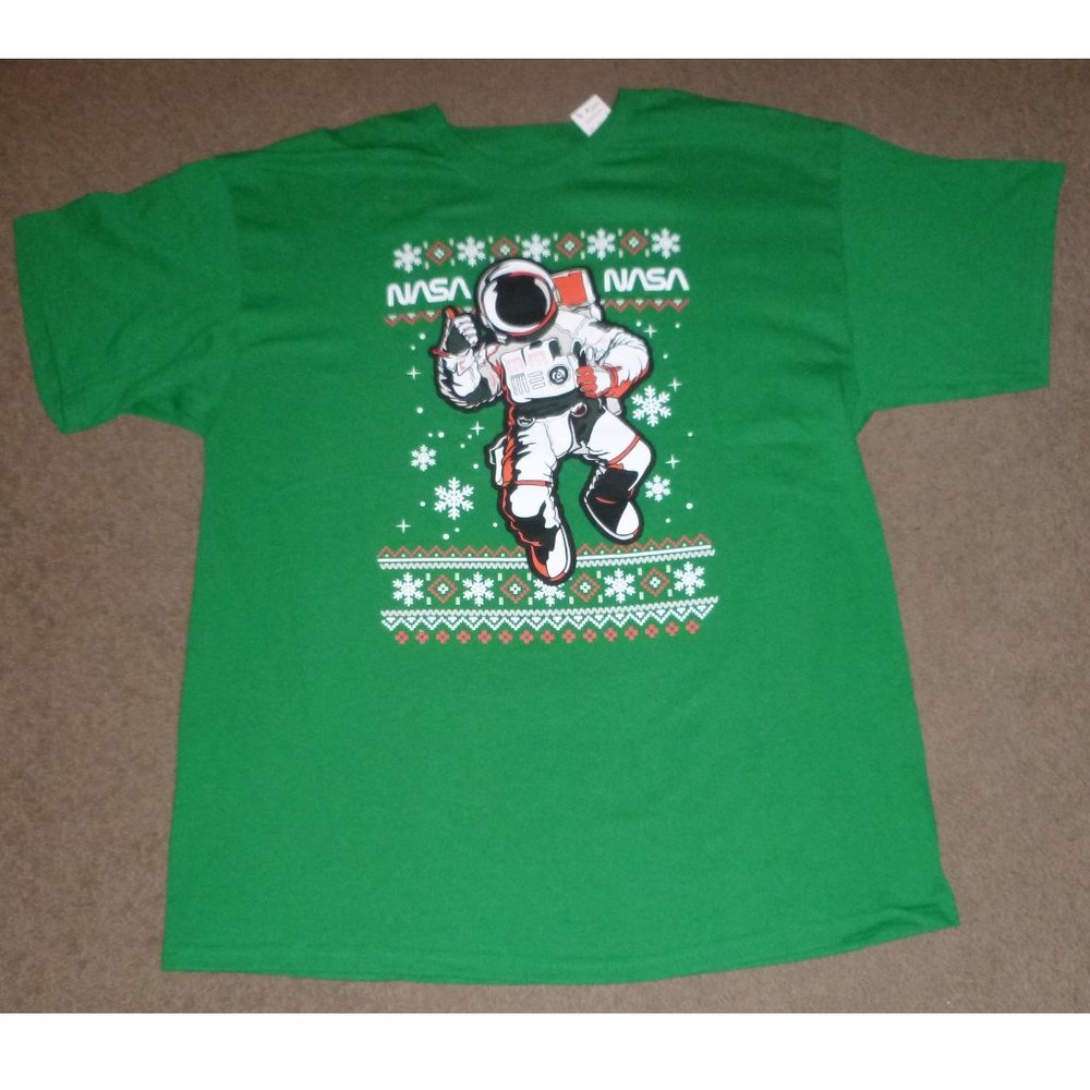 Mens Adult NASA Christmas T-shirt-- Astronaut Space Walk Size XL XXL XXXL  NWT